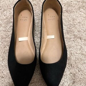 Woman’s Black Flats